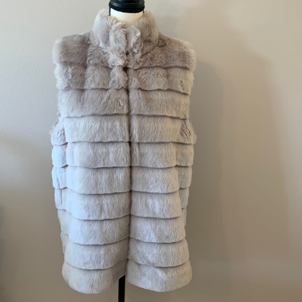 TALBOTS FAUX FUR VEST